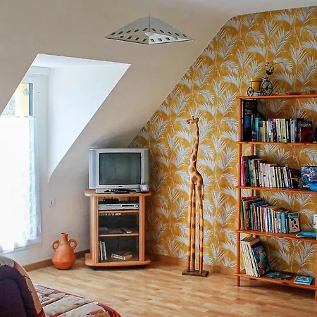 3 Bedroom Cozy Home In Lamballe-Armor *
